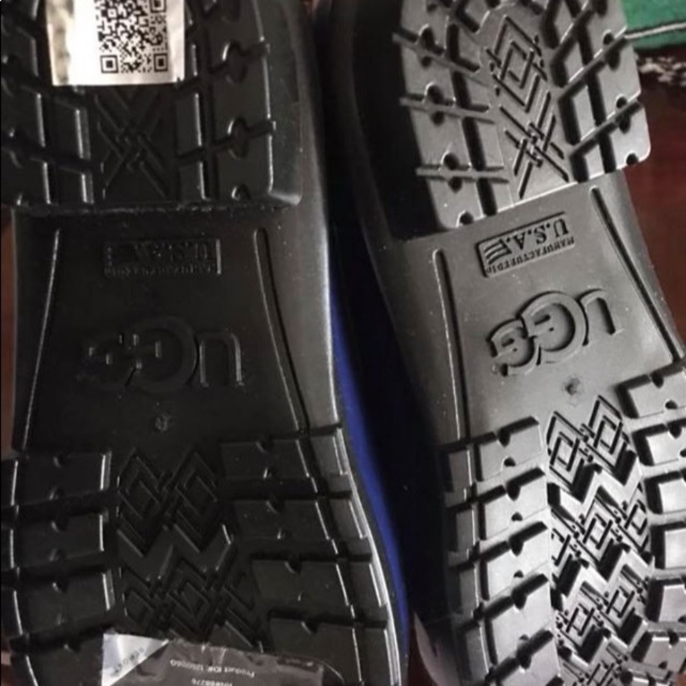 NEW Ugg rain boots - never worn